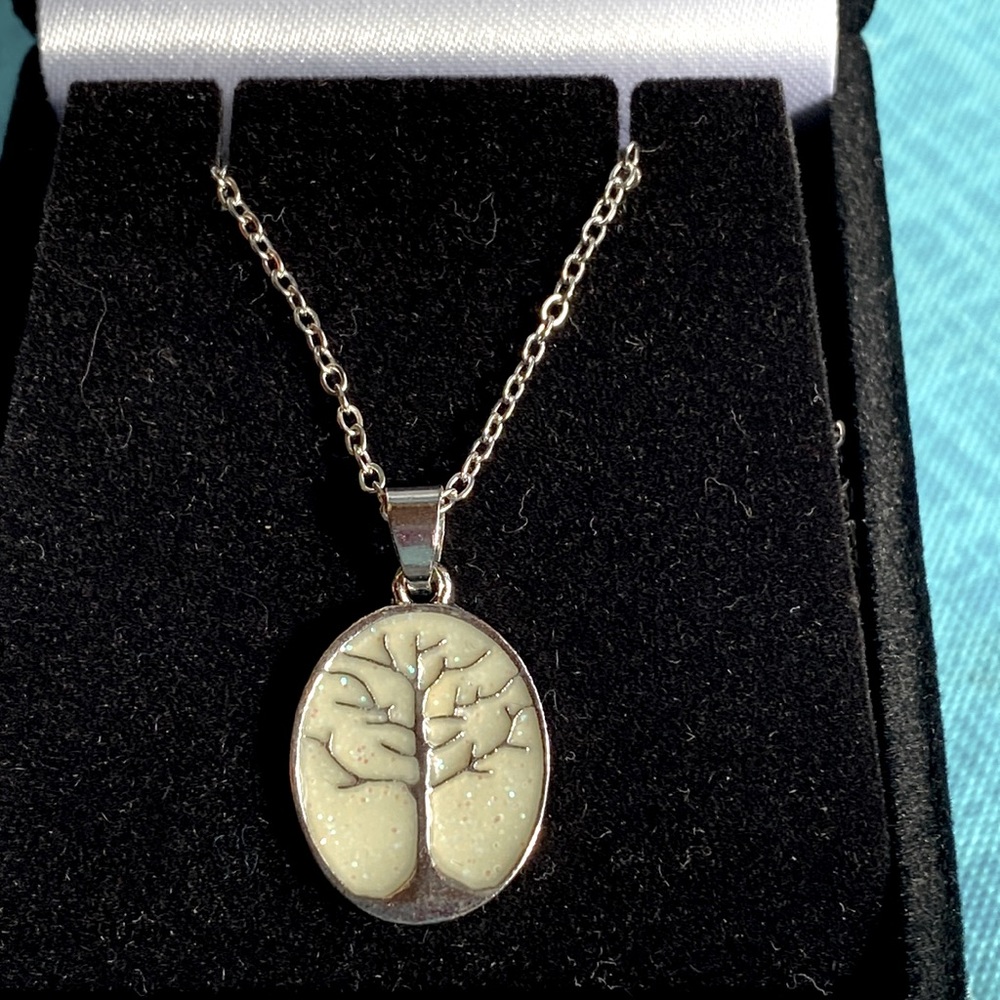 Tree of life pendant on an 18" chain